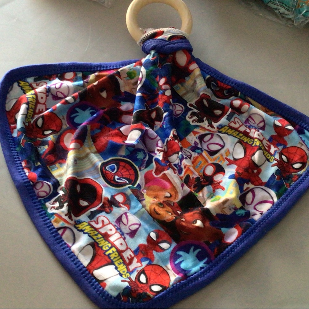 Spider-Man Kids Comfort Blanket with Blue Trim